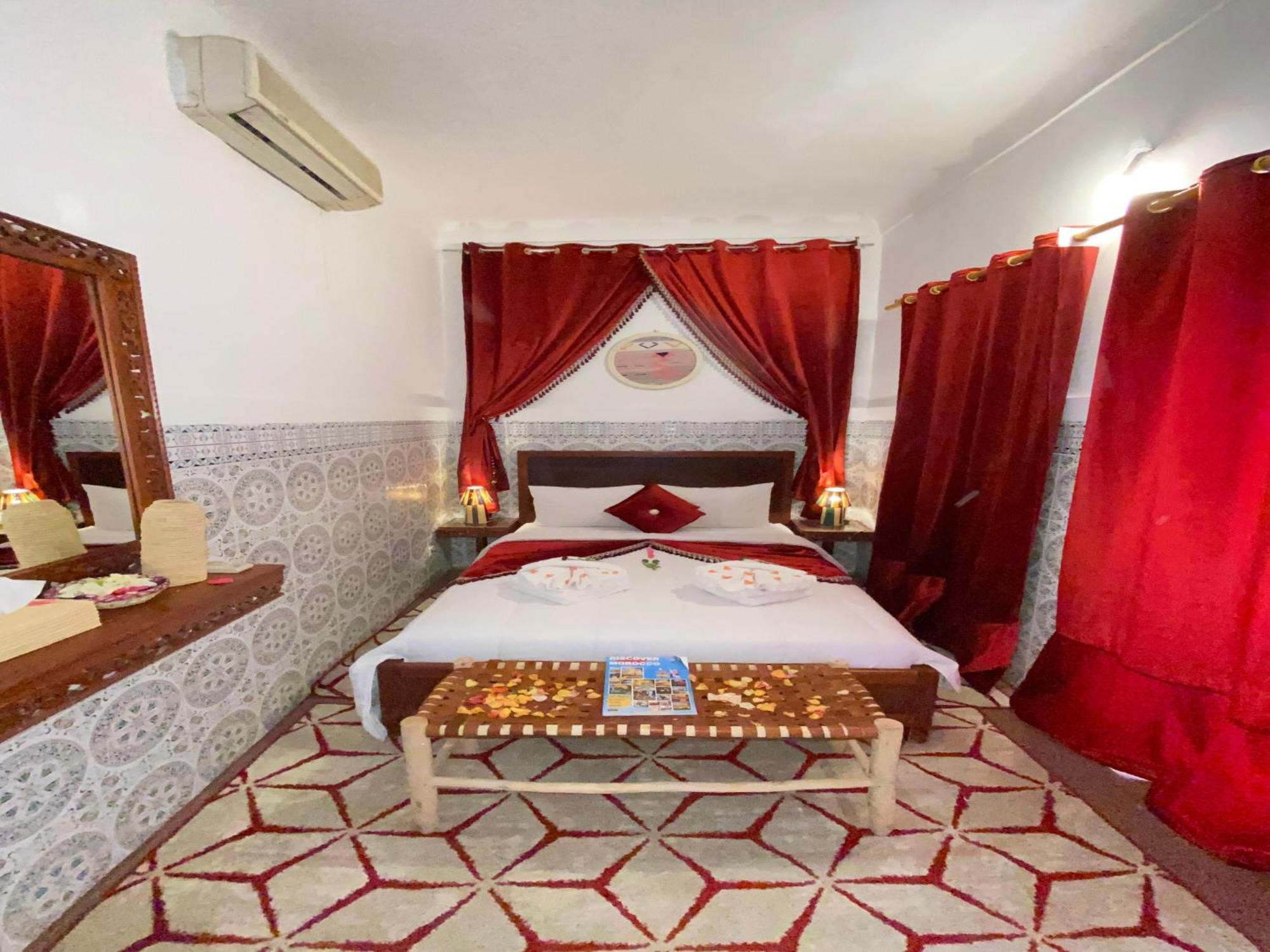 Riad Lazord De Marrakech Entier Marakeş Dış mekan fotoğraf